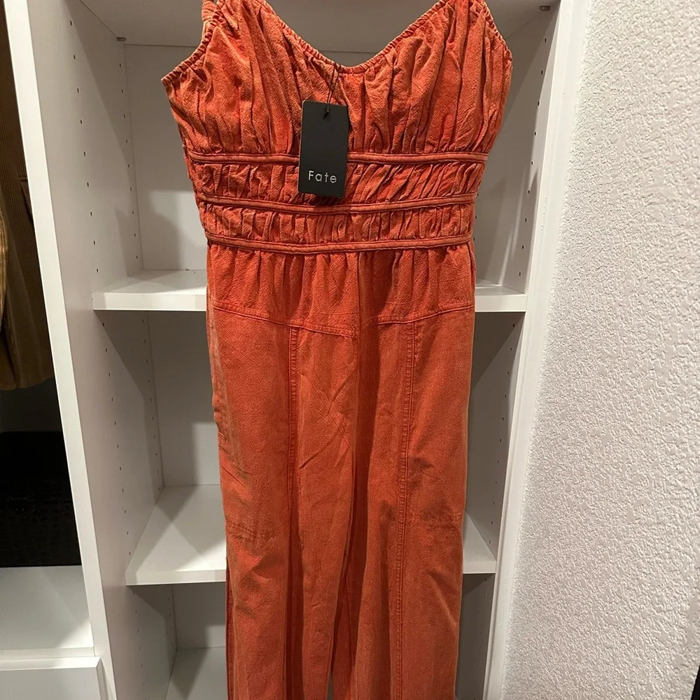 Fate Women's Orange Jumpsuit NWT - Picture 3 of 4
